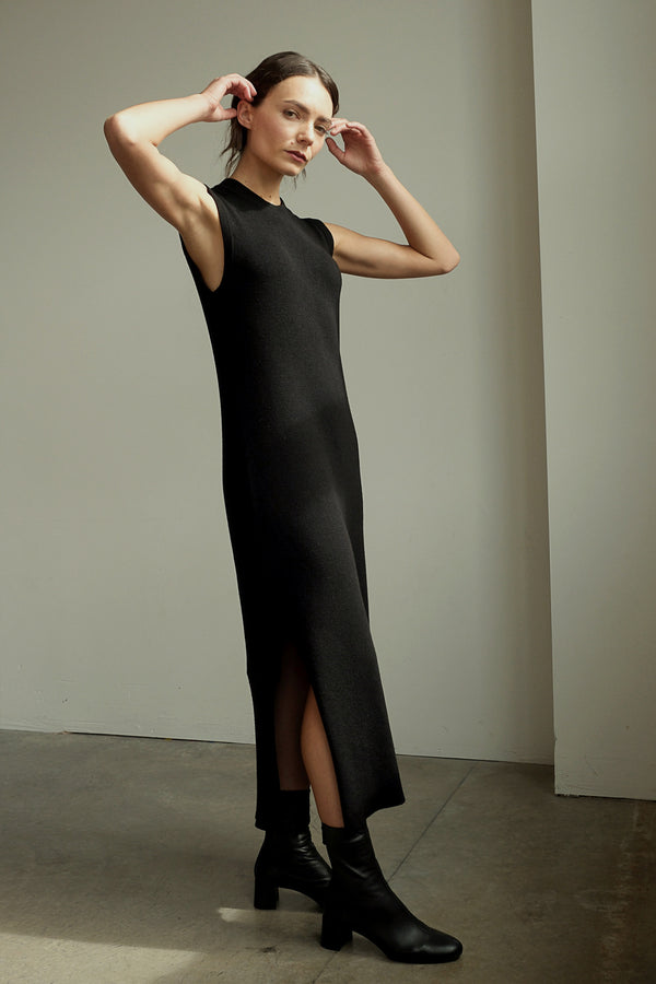 No.21 Sleeveless Midi