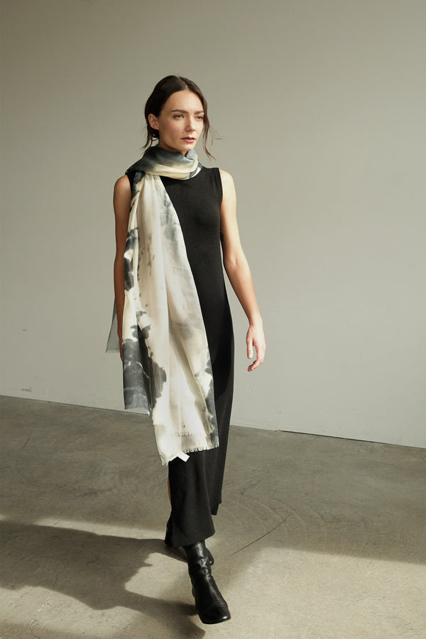 No.21 Sleeveless Midi