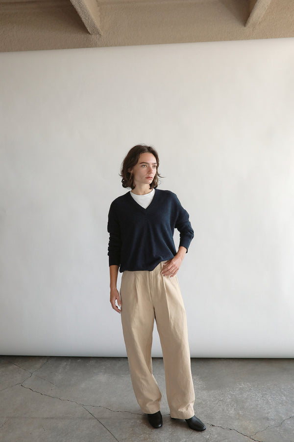 No.33 V Neck